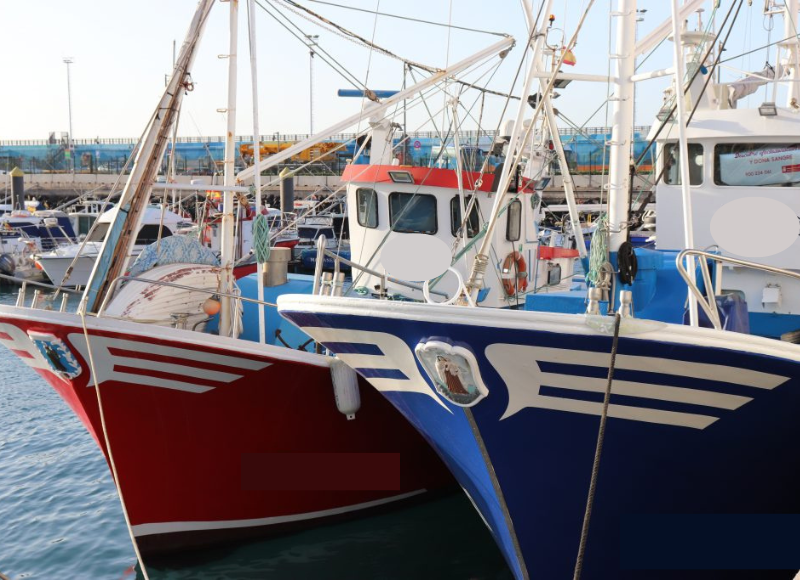 Mantenimiento de barcos pesqueros con servicio en alta mar